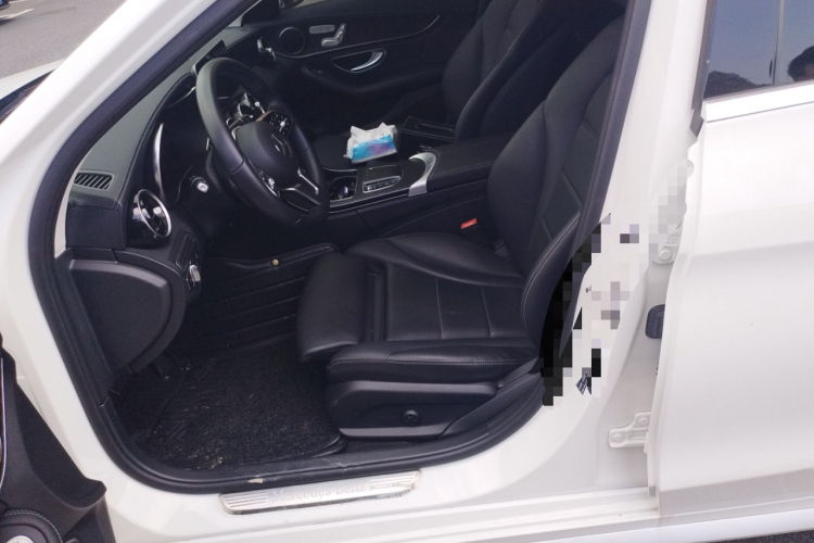 奔驰C级 2019款 改款 C 260 L 运动版局部细节19