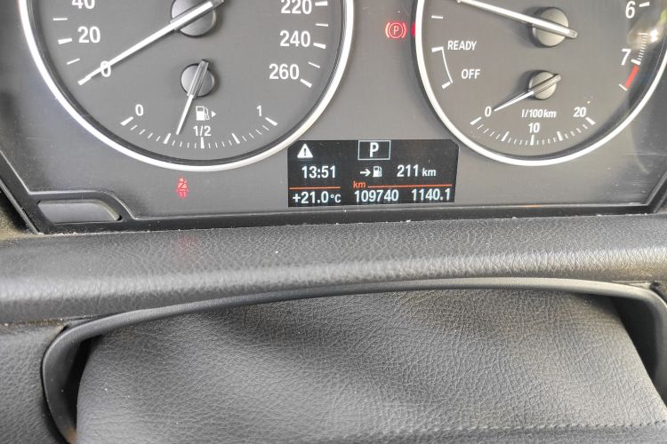 宝马2系旅行车 2016款 218i 领先型中控内饰15