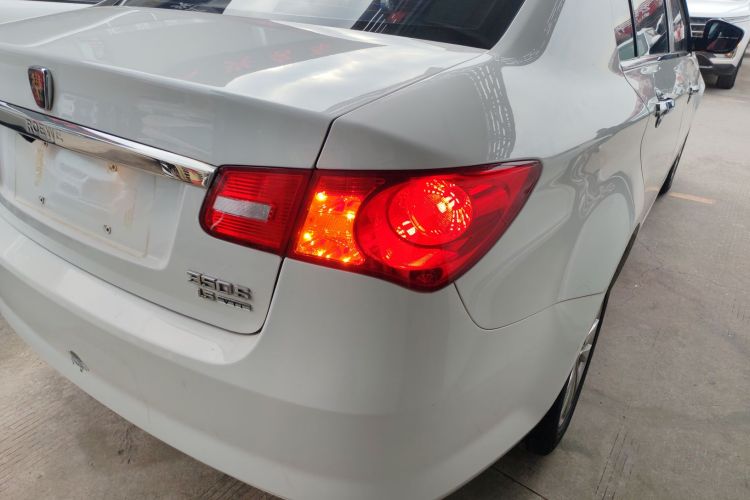 荣威350 2014款 1.5L 手动迅驰版车身外观9