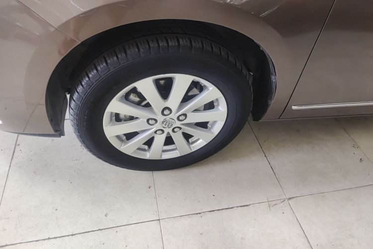 别克GL8 2018款 28T 尊贵型 国VI车身外观6002