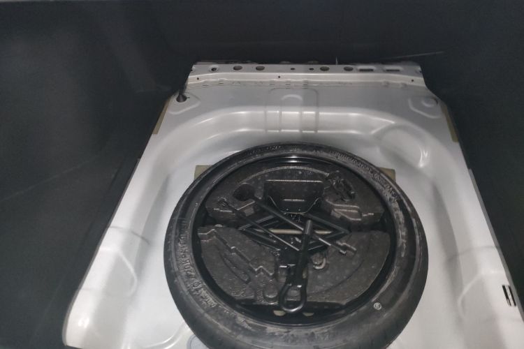 吉利汽车 帝豪 2022款 第4代 1.5L CVT精英型局部细节23