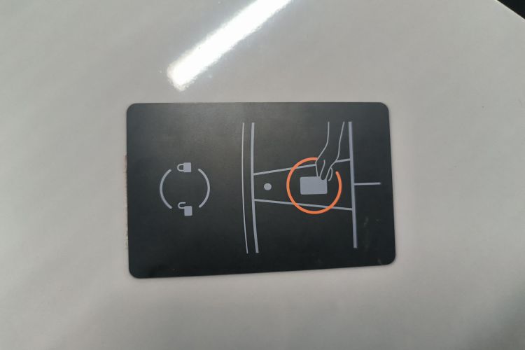 特斯拉 Model 3 2022款 后轮驱动版中控内饰7001