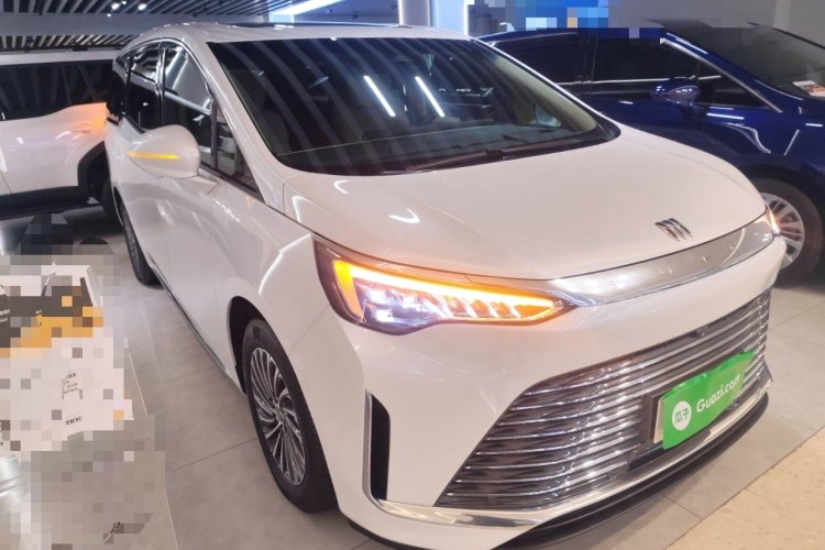 别克 世纪 2023款 2.0T 七座臻享款车身外观3