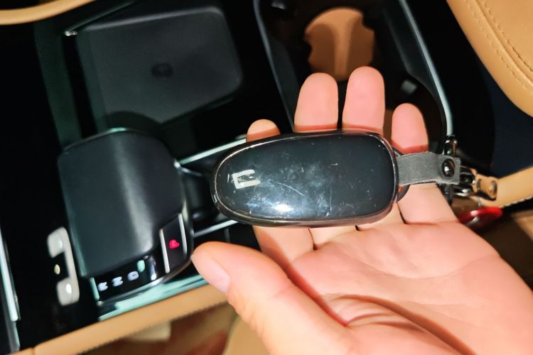 理想汽车 理想ONE 2021款 增程6座版中控内饰7001