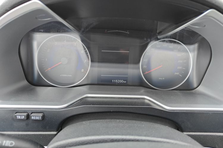 吉利汽车 帝豪 2016款 三厢 1.5L 手动向上版中控内饰14