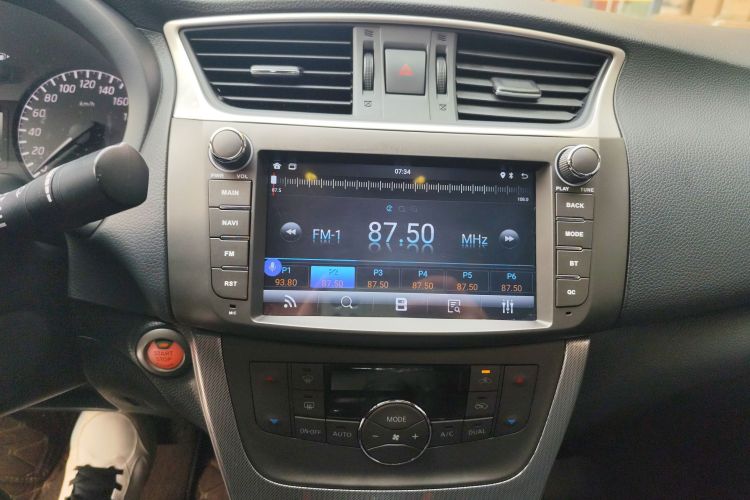 日产 轩逸 2014款 1.6XV CVT尊享版中控内饰16