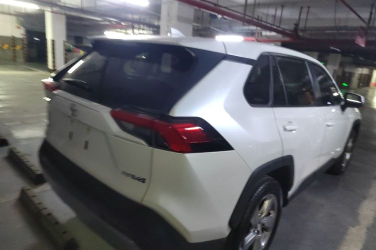 丰田 RAV4荣放 2021款 2.0L CVT两驱风尚PLUS版车身外观7