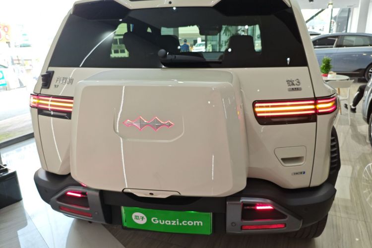 方程豹 钛3 2025款 501KM 四驱智驾Ultra版车身外观6