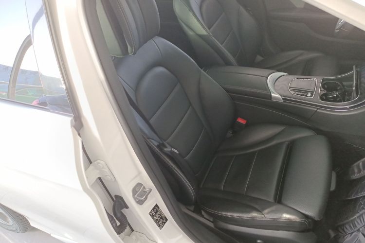 奔驰C级 2019款 C 260 L 运动版局部细节41