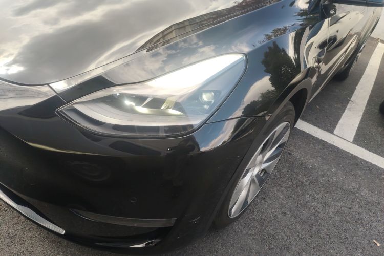 特斯拉 Model Y 2021款 长续航全轮驱动版 3D7局部细节36