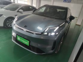 领克08 EM-P 2025款 220km 四驱性能Halo