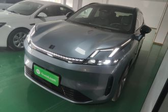 领克08 EM-P 2025款 220km 四驱性能Halo