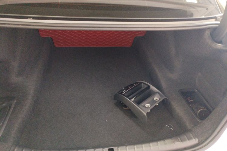 宝马5系 2018款 改款 530Li 领先型 M运动套装局部细节23