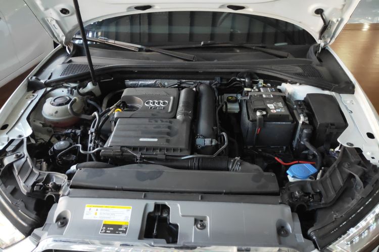 奥迪A3 2020款 Limousine 35 TFSI 时尚型 国VI机舱底盘24