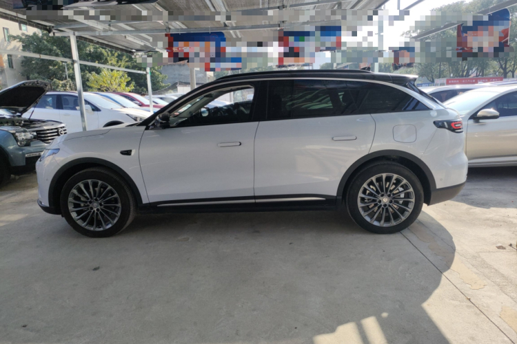 零跑汽车 零跑C11 2024款 增程 300尊享版车身外观4