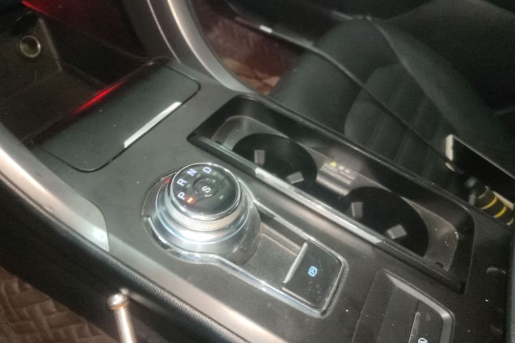 福特 蒙迪欧 2017款 EcoBoost 180 时尚型局部细节18