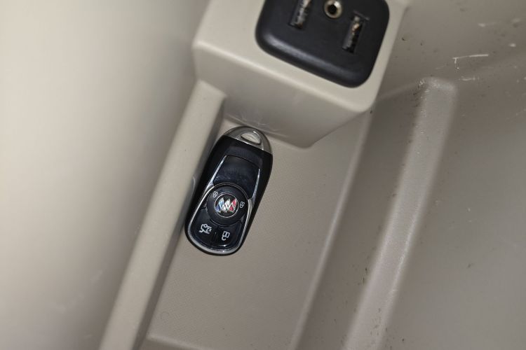 别克 君威 2020款 552T 精英型中控内饰7001