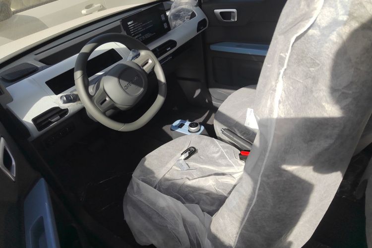 吉利银河 2024款 熊猫mini 200km 耐力熊中控内饰19