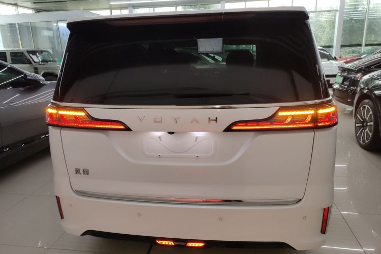 岚图汽车 岚图梦想家 2024款 PHEV 超长续航尊贵版车身外观6004