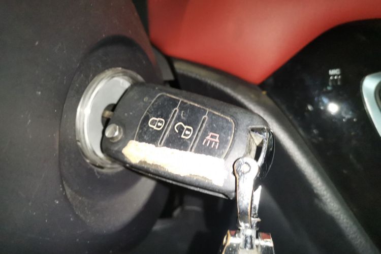 哈弗H1 2016款 蓝标 1.5L AMT豪华型中控内饰11