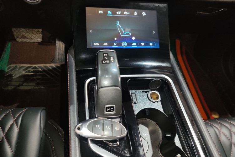 奔腾T99 2020款 20TD 自动尊享型局部细节18