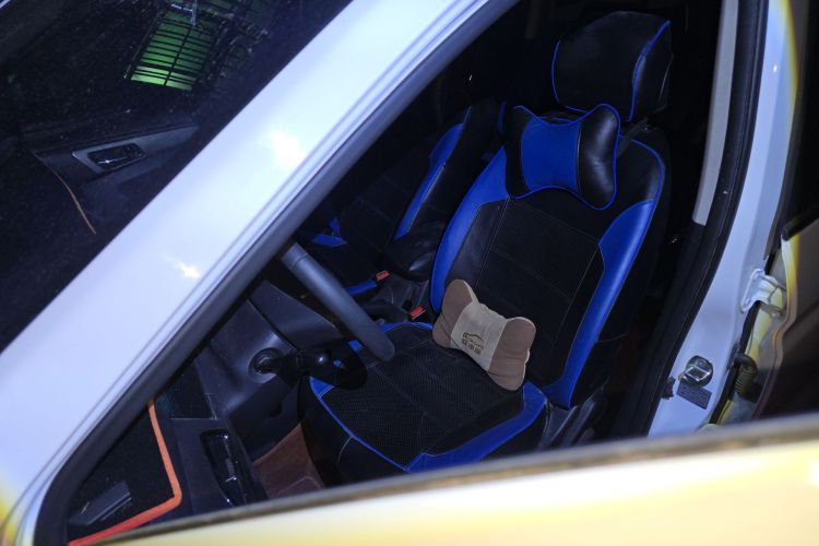 长安凯程 长安欧尚A600 2016款 1.5L 手动豪华型7座中控内饰19