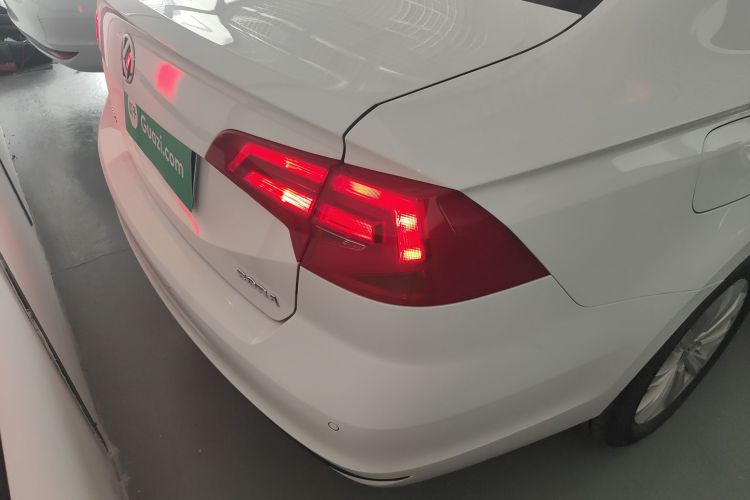 大众 2019款 改款 宝来·传奇 1.5L 自动时尚型 国VI车身外观9