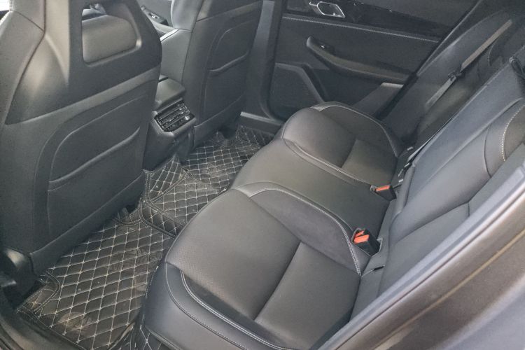 领克03 2025款 1.5TD DCT冠军版Pro中控内饰21