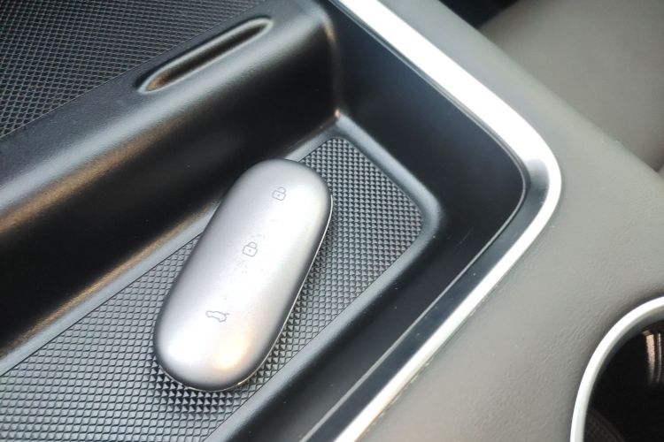 理想汽车 理想L8 2023款 Max中控内饰7001