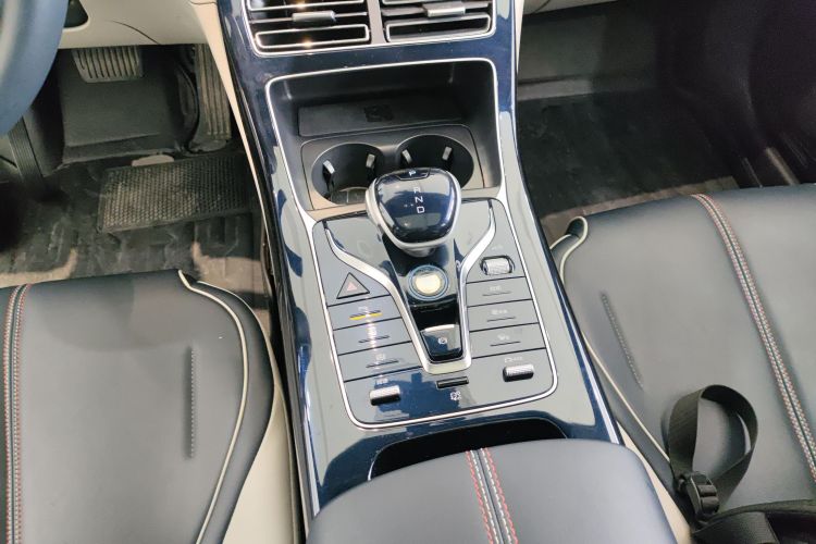 比亚迪 秦PLUS 2021款 EV 500KM 豪华型中控内饰18