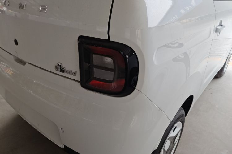 吉利银河 熊猫 2025款 210km 元气熊车身外观9