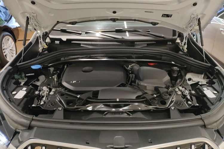 宝马X1 2023款 sDrive25Li M运动套装机舱底盘24