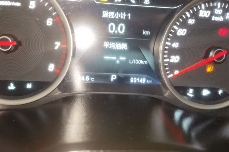 宝骏730 2017款 1.5T DCT旗舰型 7座 国V中控内饰15