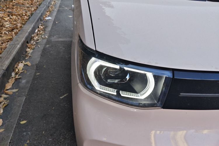 五菱汽车 宏光MINIEV 2022款 自在款 磷酸铁锂车身外观6006