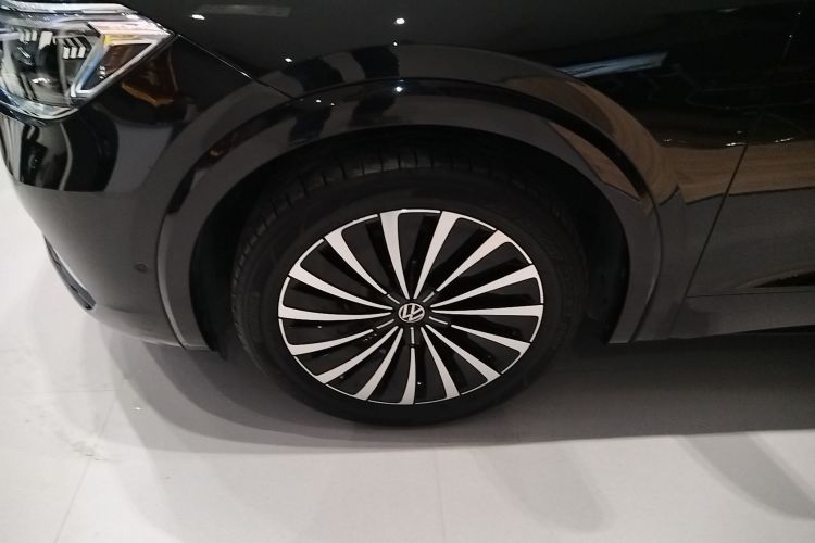 大众 威然 2024款 380TSI 尊贵版车身外观6007