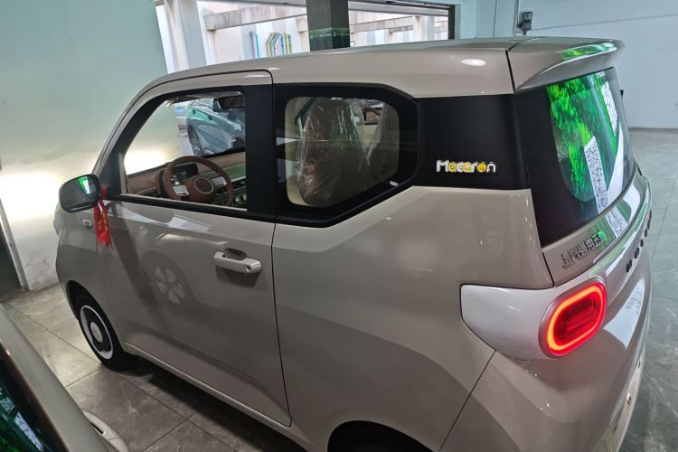 五菱汽车 宏光MINIEV 2024款 第三代 215km 青春版车身外观4