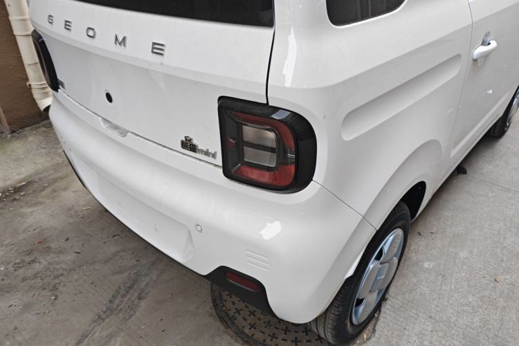 吉利银河 2024款 熊猫mini 200km 耐力熊车身外观6006