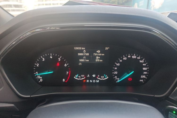 福特 福克斯 2020款 三厢 EcoBoost 180 自动ST Line中控内饰15