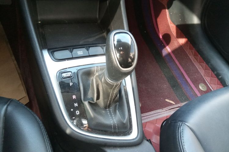 现代 悦动 2020款 1.6L 自动GL悦目版局部细节18