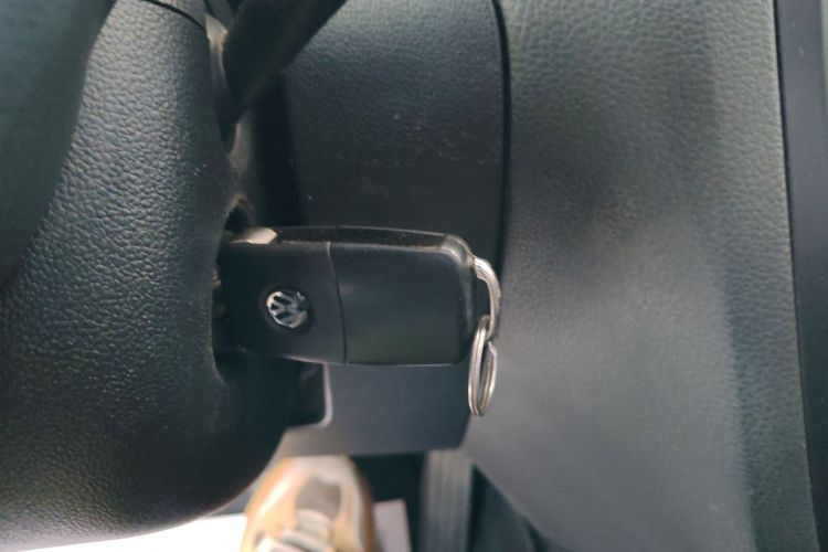 大众 速腾 2015款 1.6L 自动时尚型中控内饰11