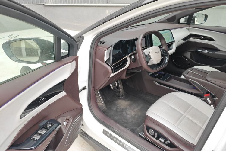 红旗EH7 2024款 690 Pro中控内饰7003