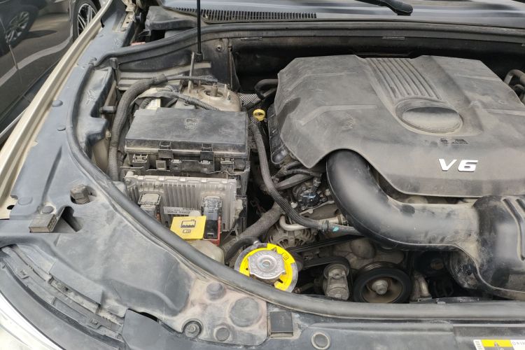 Jeep 大切诺基(进口) 2014款 3.6L 精英导航版局部细节9006