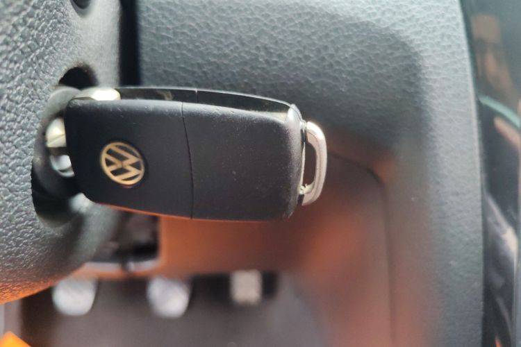 大众 宝来 2016款 1.6L 手动时尚型中控内饰11