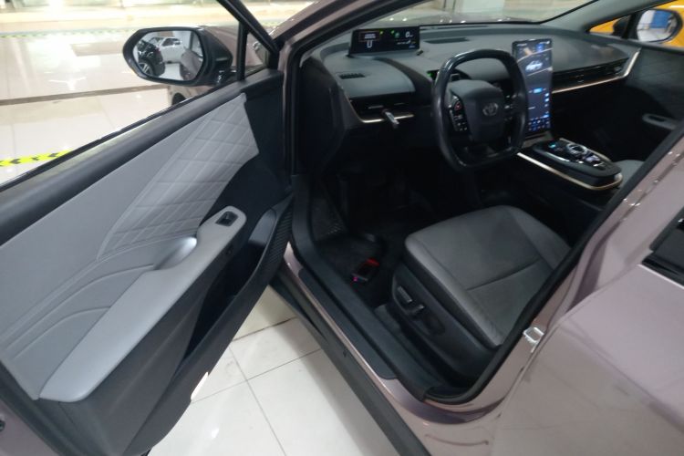 丰田bZ3 2024款 616km 长续航Premium中控内饰7003