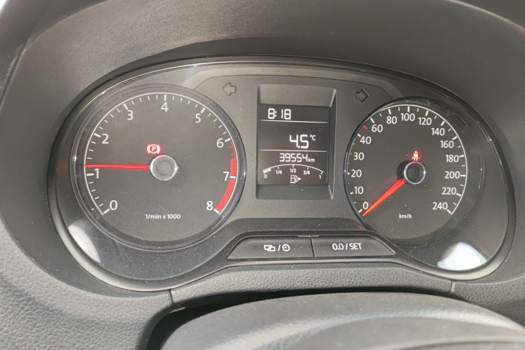 大众 Polo 2014款 1.4L 手动风尚版中控内饰14