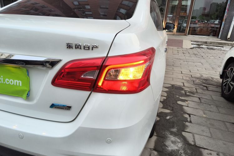 日产 轩逸 2018款 1.6XV CVT尊享版车身外观9