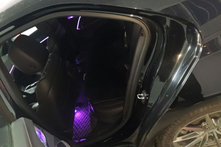 凯迪拉克CT4 2021款 28T 尊贵型中控内饰21