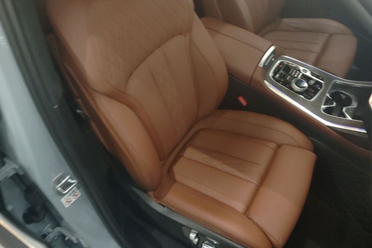 宝马X7 2023款 xDrive40i 尊享型M运动套装局部细节41