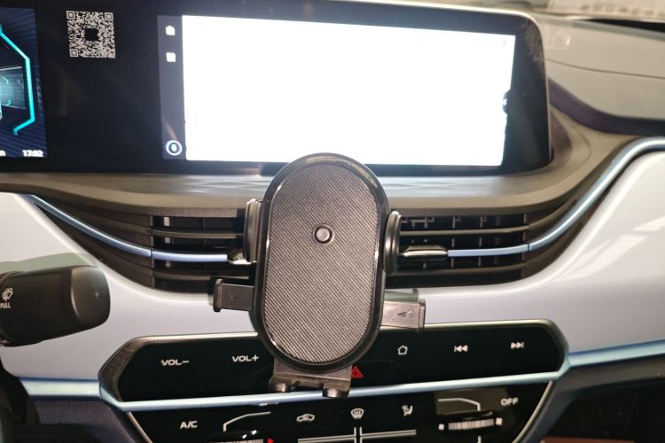 长安欧尚 奔奔E-Star 2022款 赏心版 多彩款 磷酸铁锂局部细节16