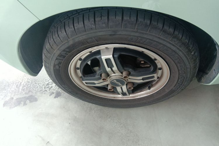 五菱汽车 宏光MINIEV 2022款 马卡龙臻享款 三元锂车身外观35